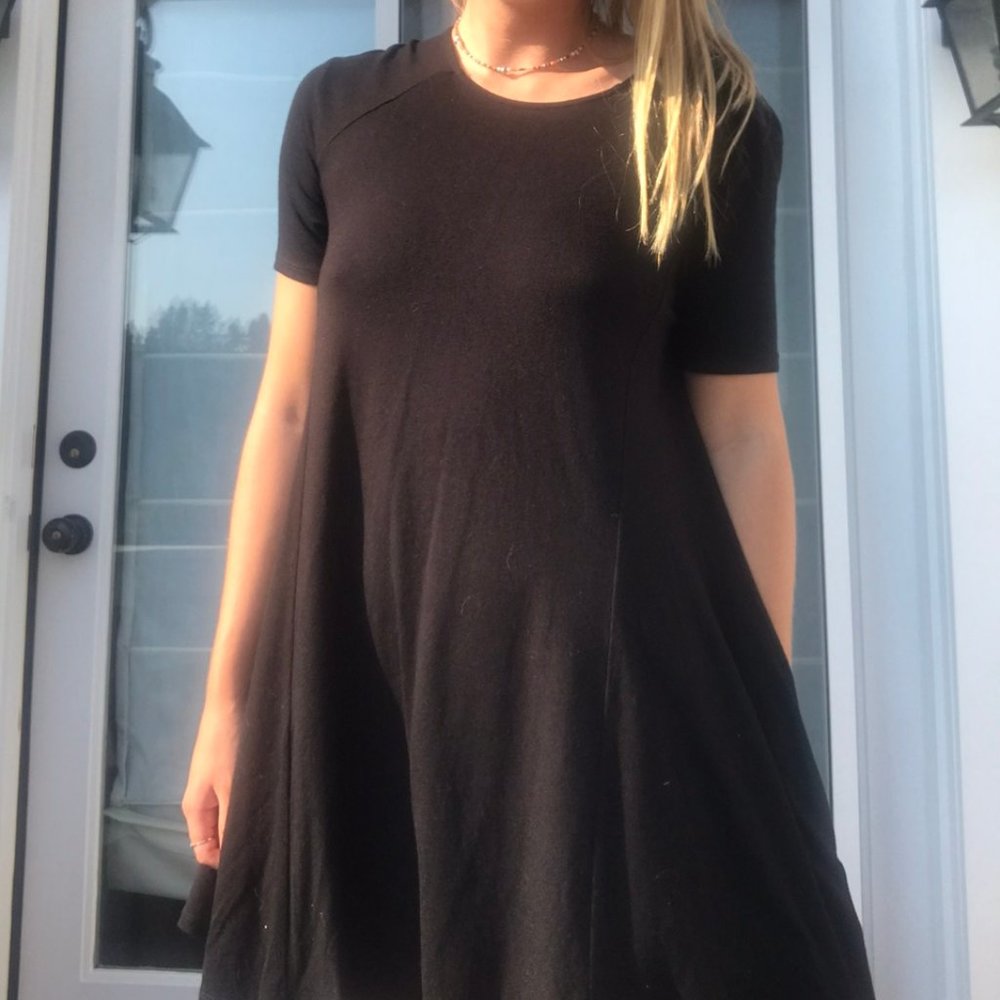 Black Dress - Picture 2 of 2